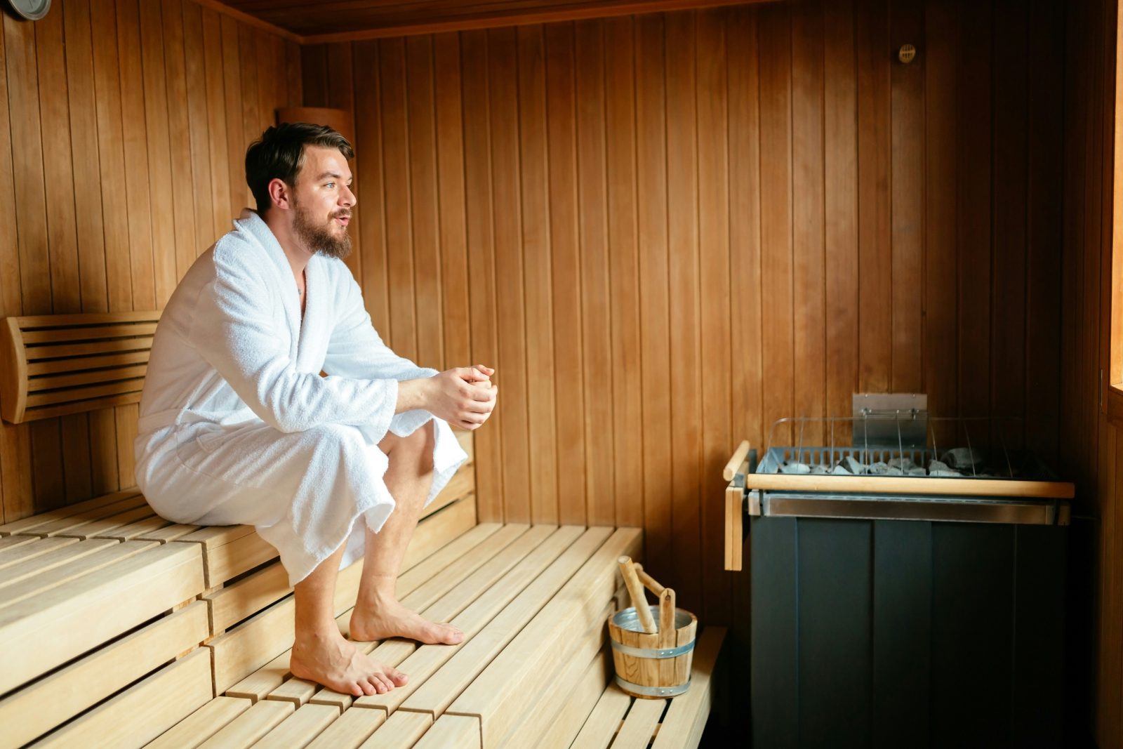 Relaxing recovery in the sauna